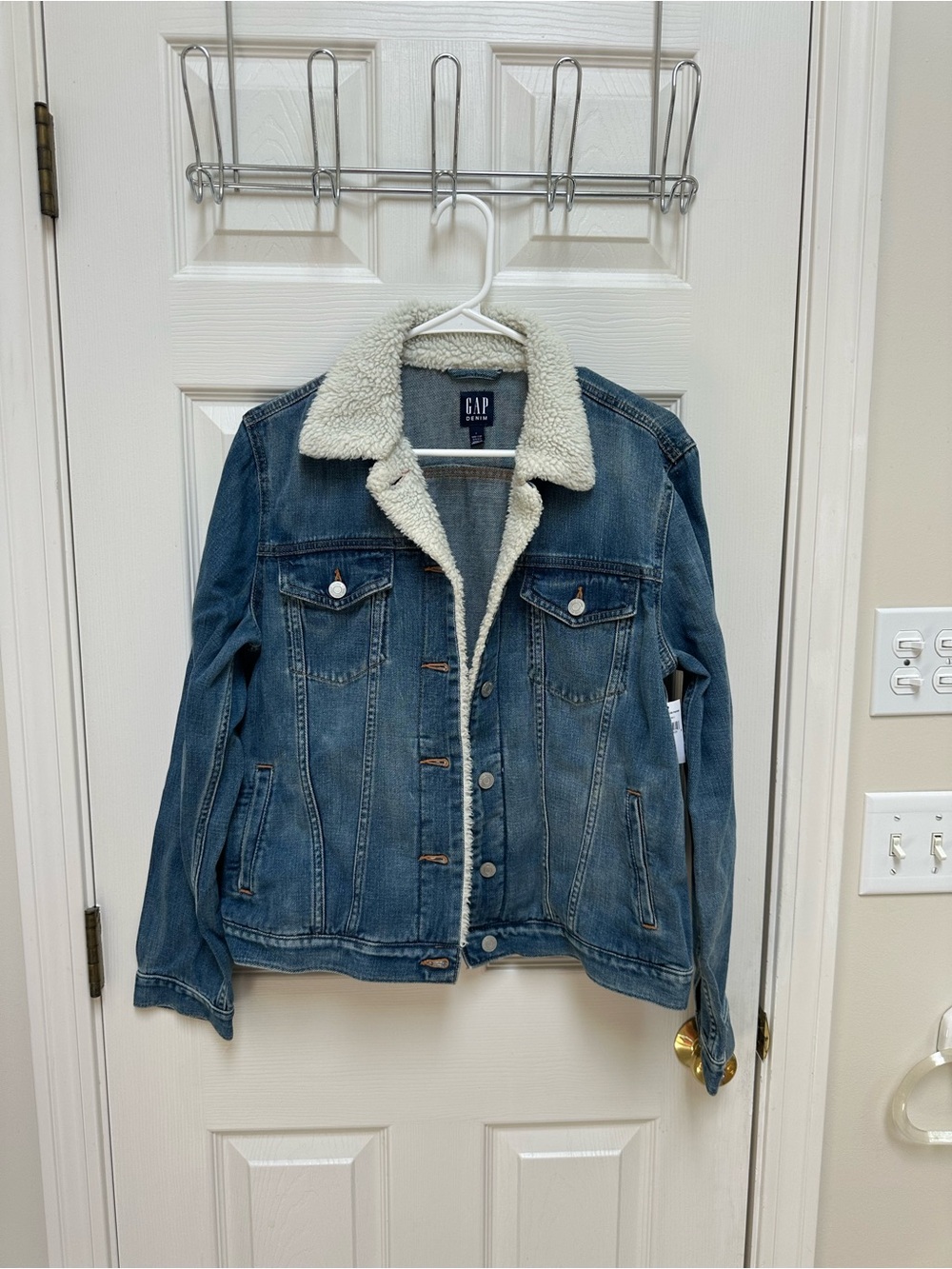 NWT GAP Blue Denim Jacket with Cream Sherpa Collar